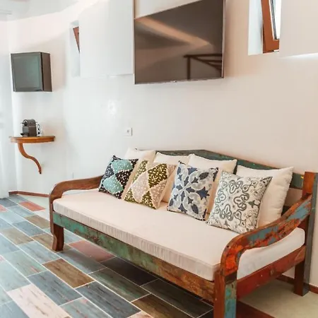 Echi Di Puglia Marsento 滨海波利尼亚诺