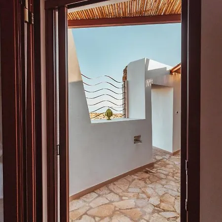 לינה וארוחת בוקר Echi Di Puglia Marsento 4*